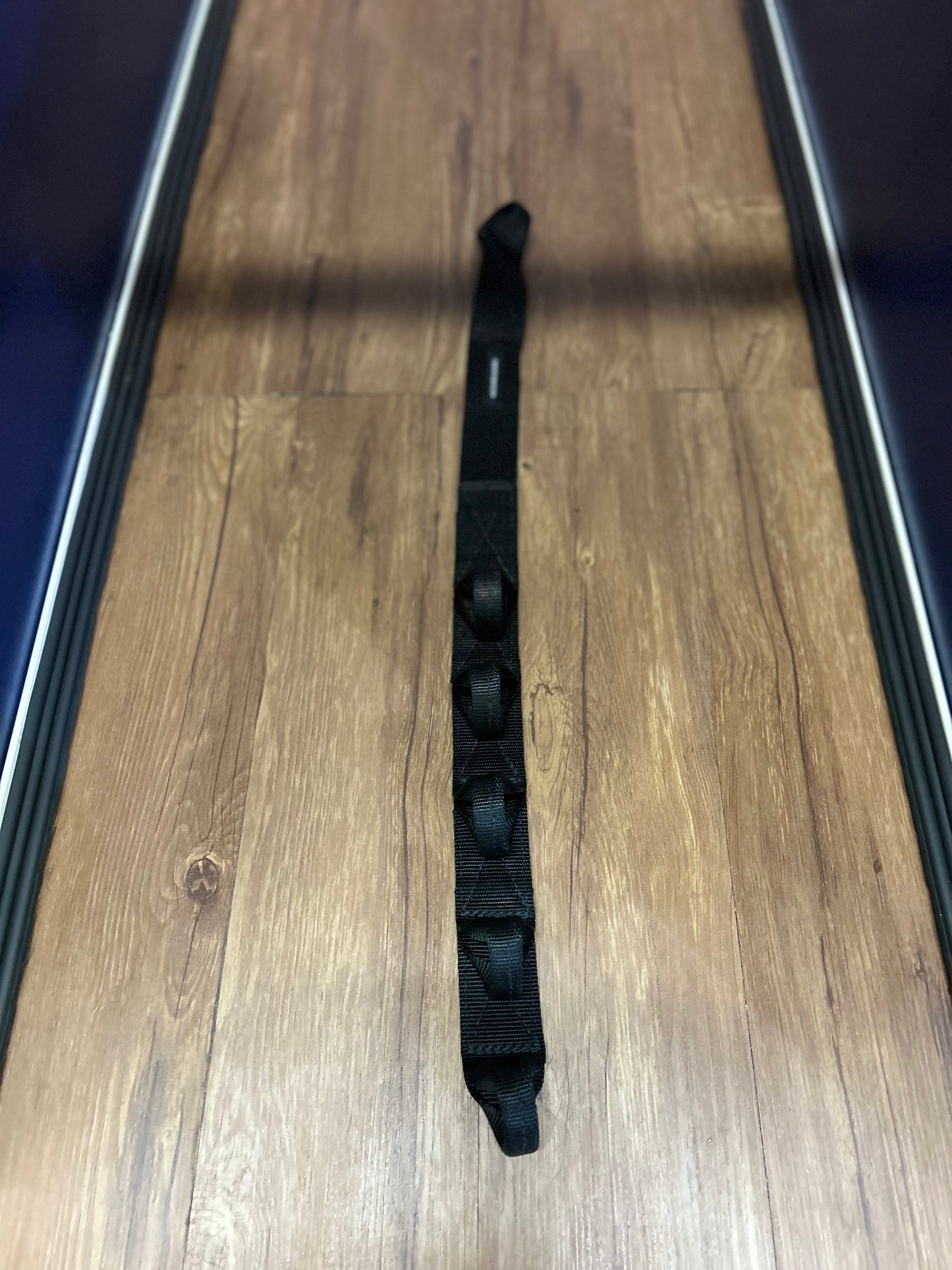 Bite Table Back Tie